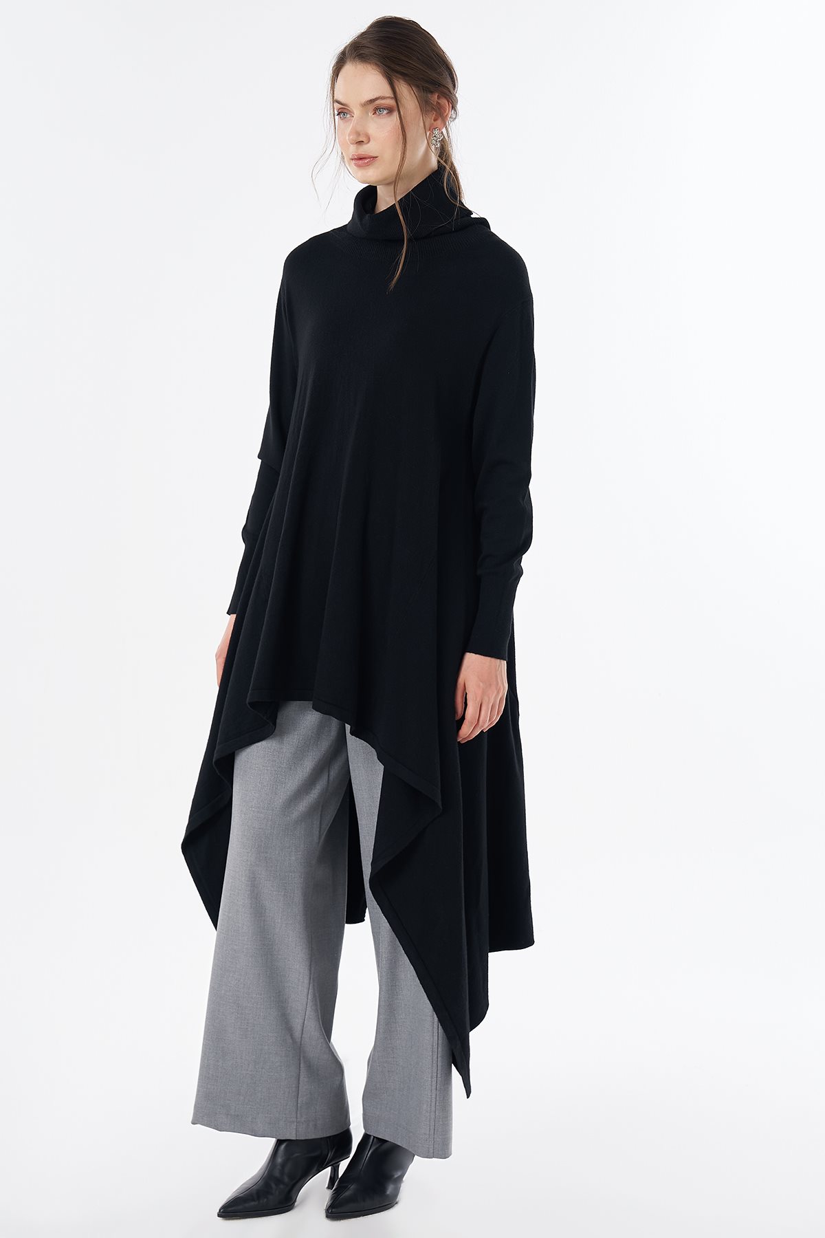 Asymmetrical Cut Knitted Tunic Black