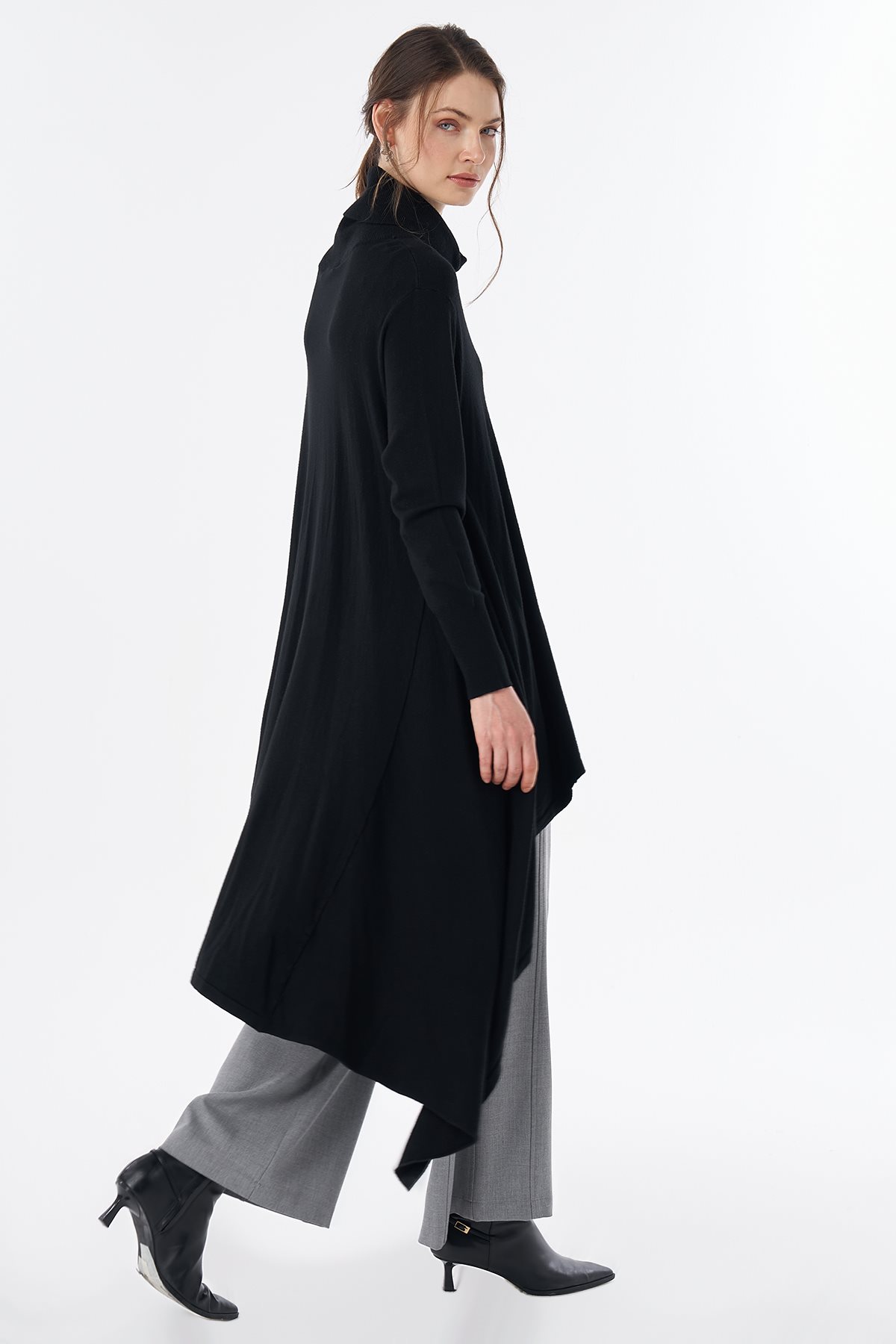Asymmetrical Cut Knitted Tunic Black
