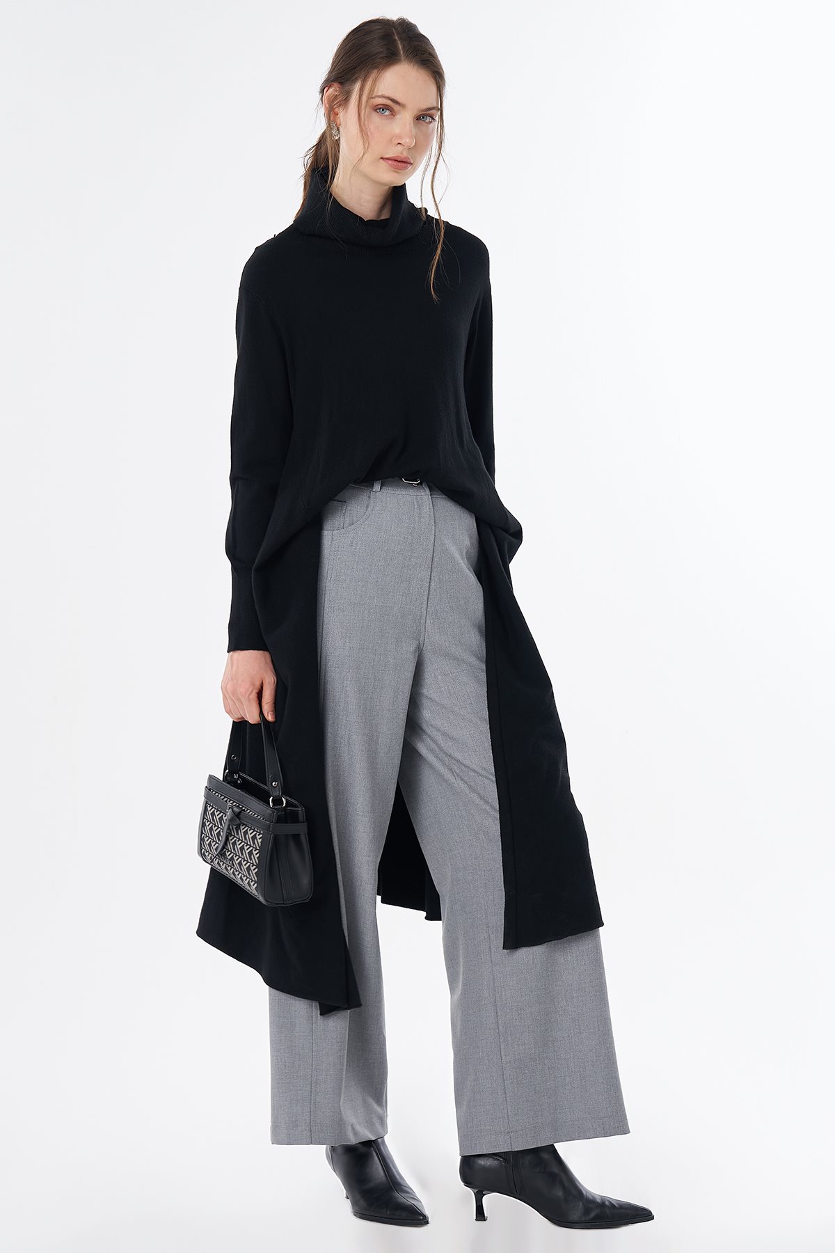 Asymmetrical Cut Knitted Tunic Black