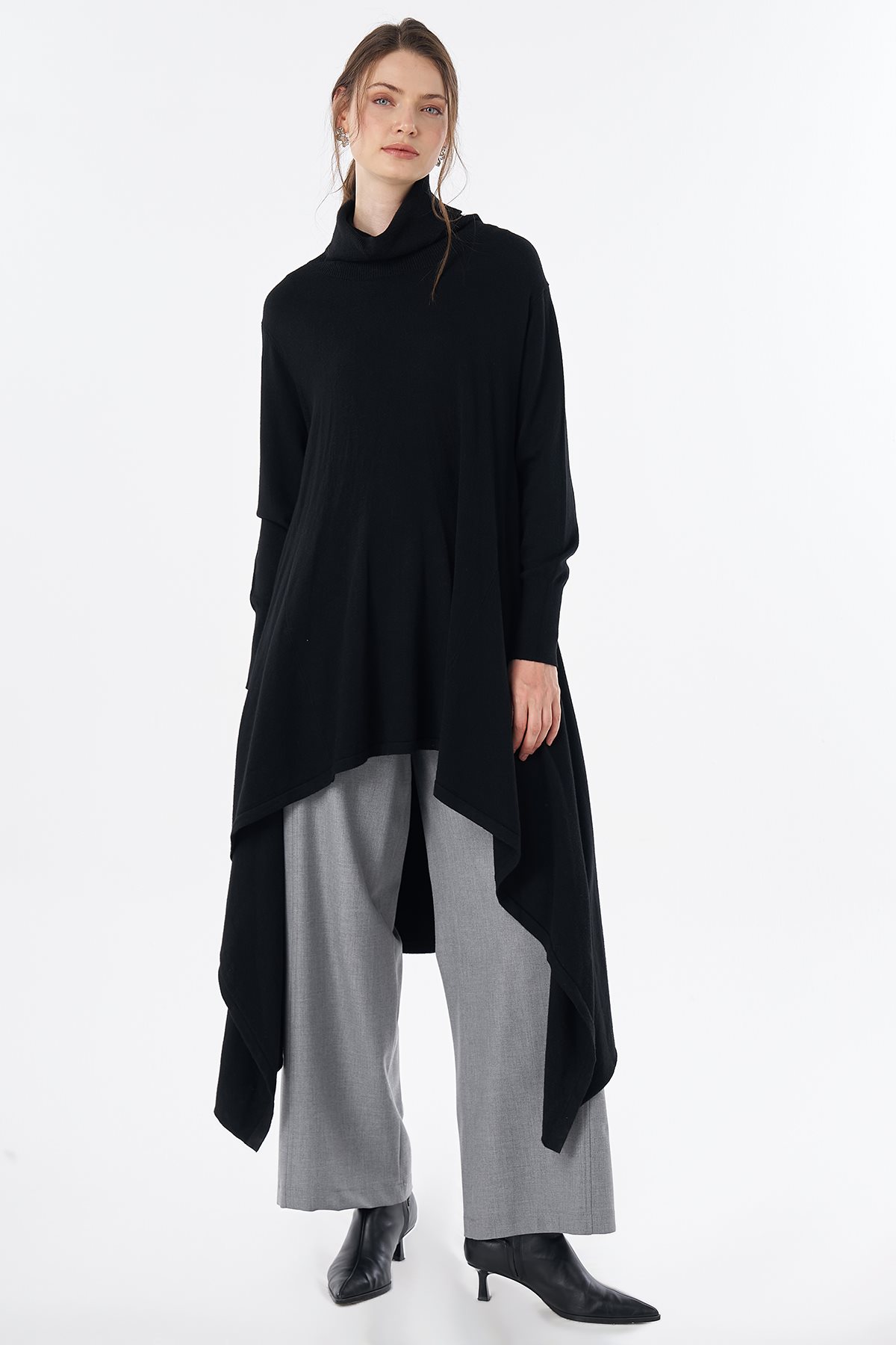 Asymmetrical Cut Knitted Tunic Black