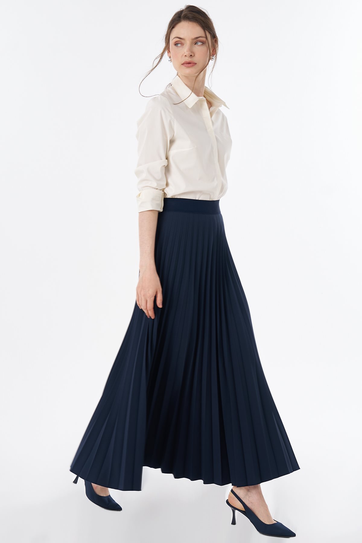 High-Waisted Pleated Skirt Navy