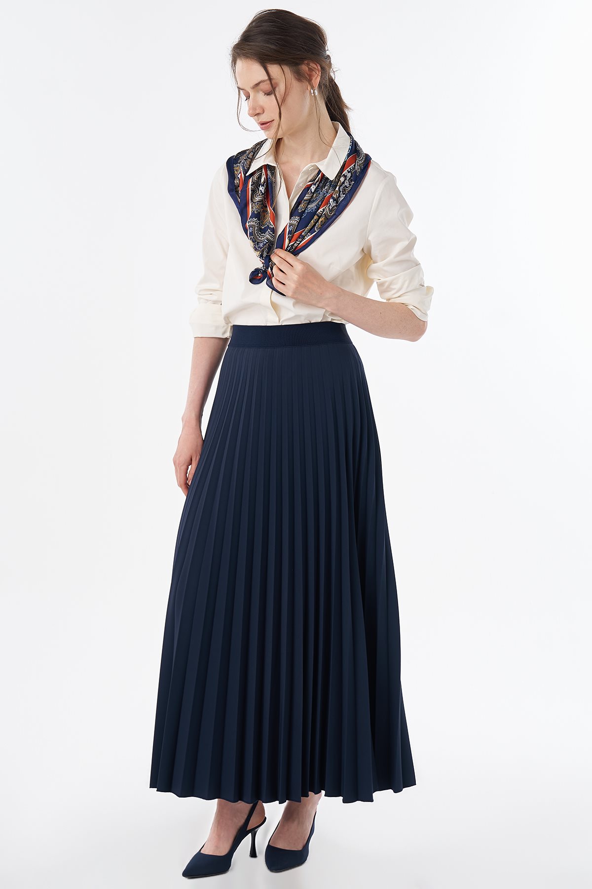 High-Waisted Pleated Skirt Navy