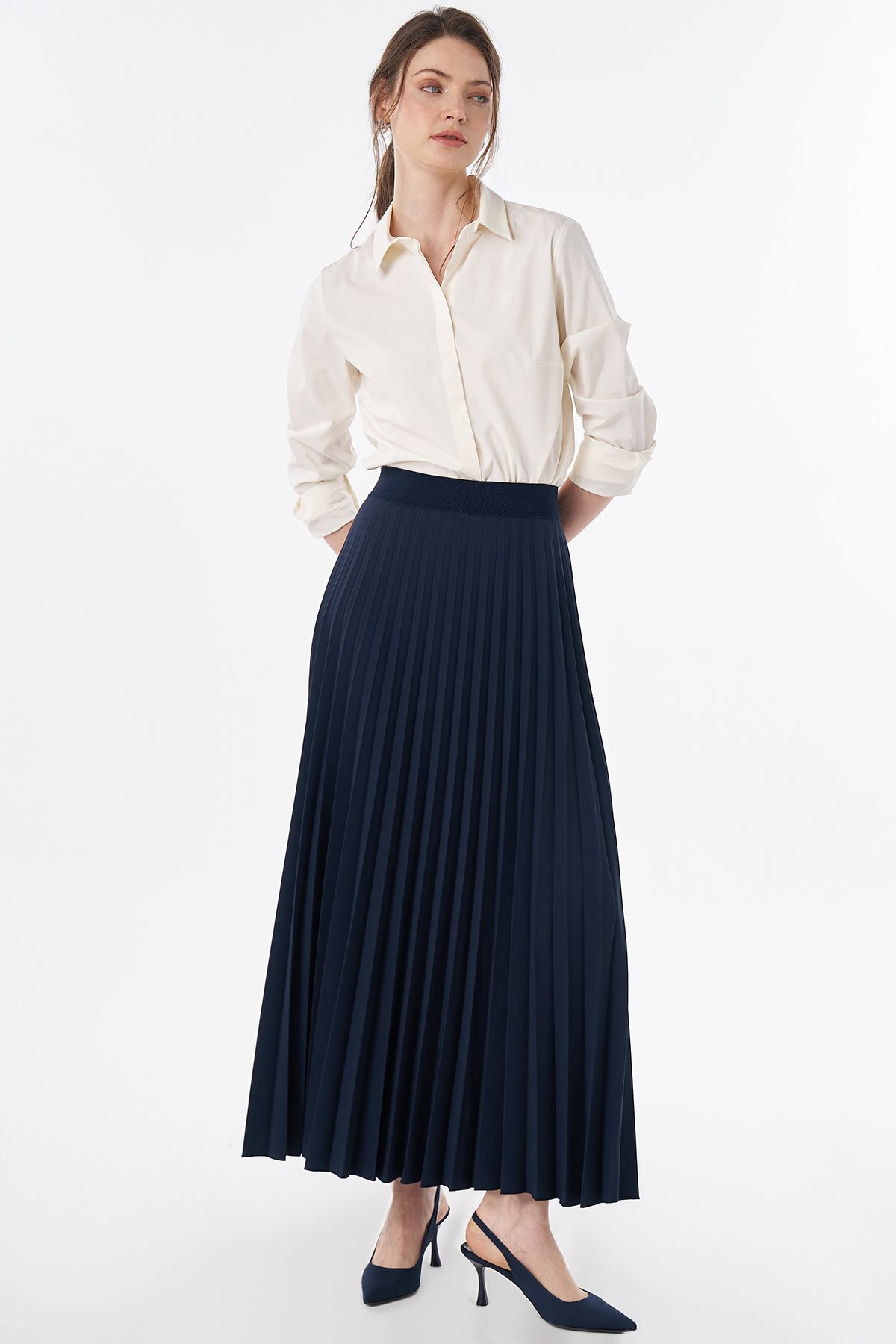 High-Waisted Pleated Skirt Navy