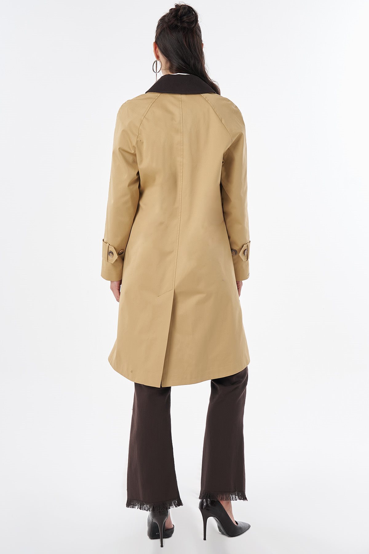 Collar-Detail Trench Coat Beige