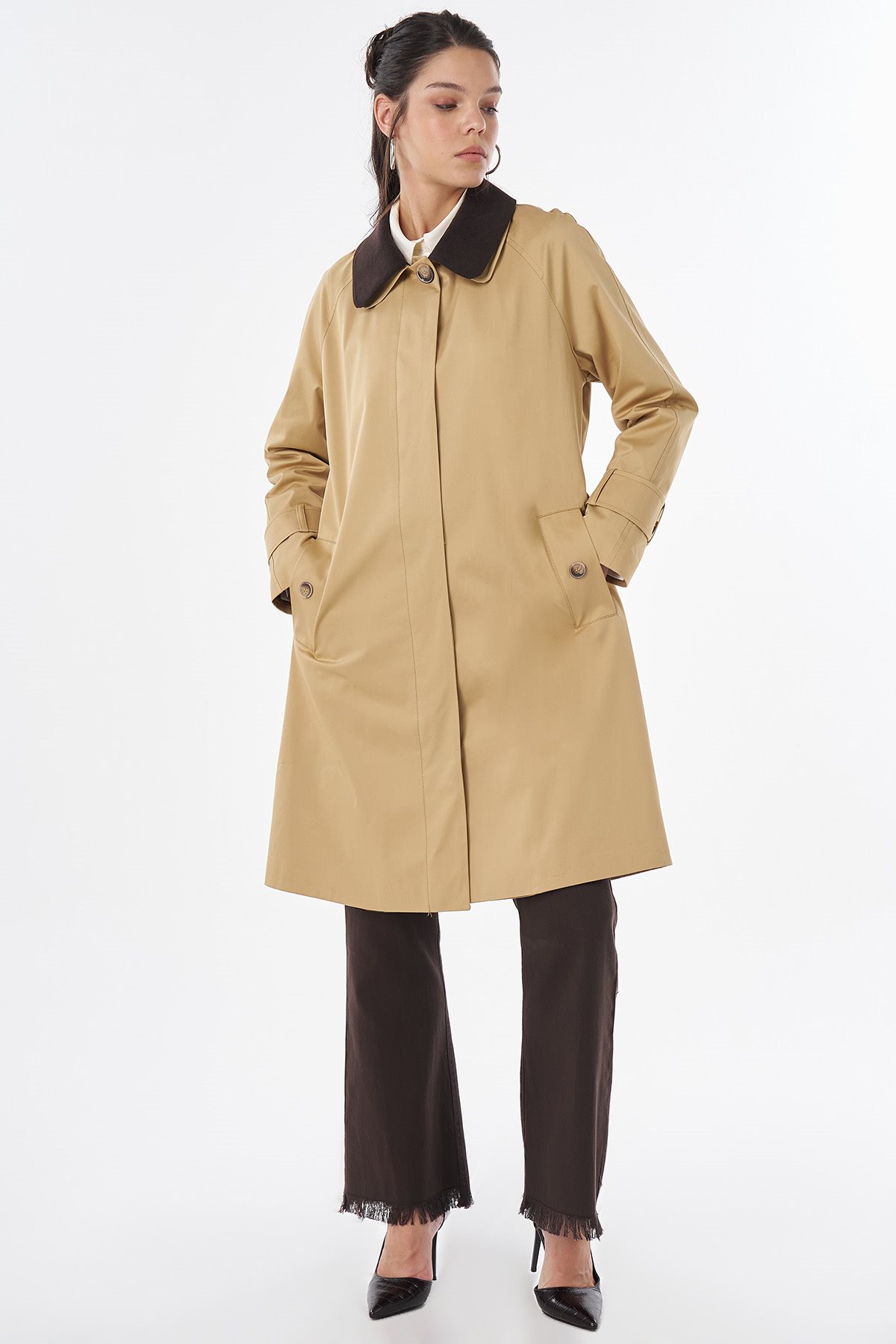 Collar-Detail Trench Coat Beige
