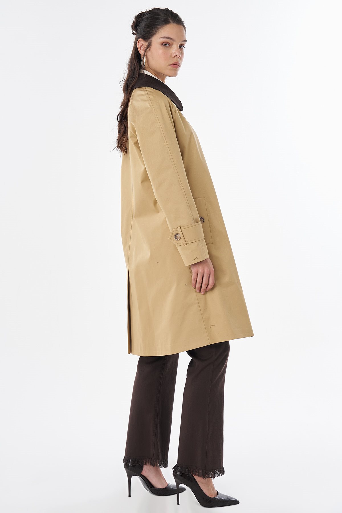 Collar-Detail Trench Coat Beige