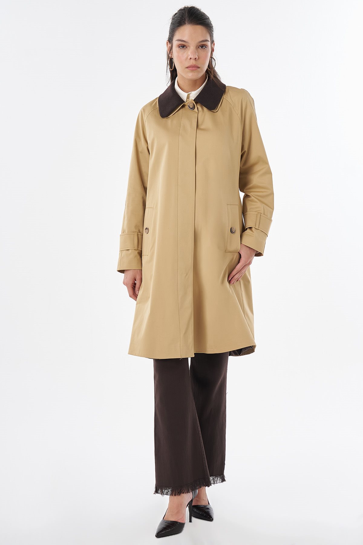 Collar-Detail Trench Coat Beige
