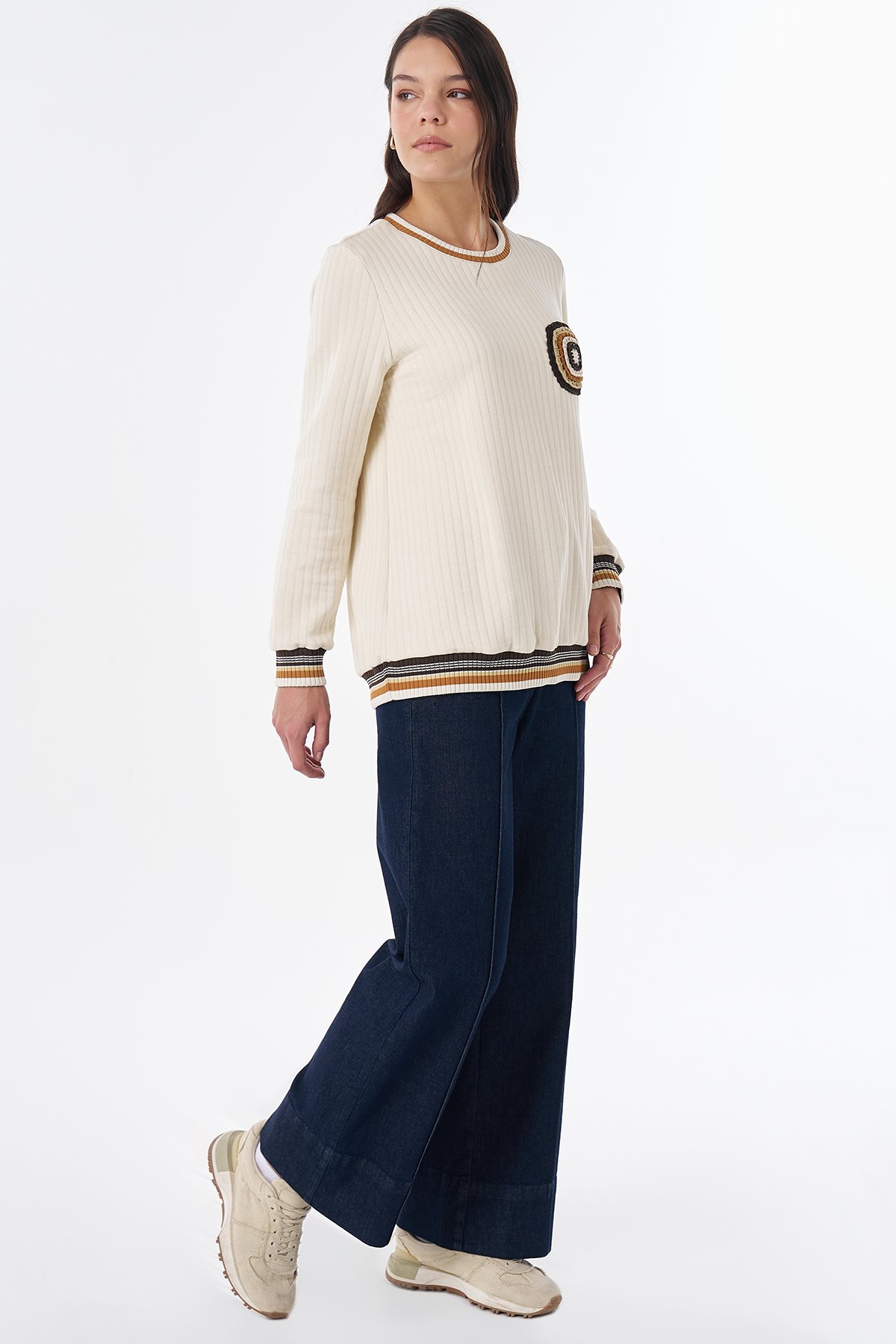 Motif Detaylı Sweatshirt Krem