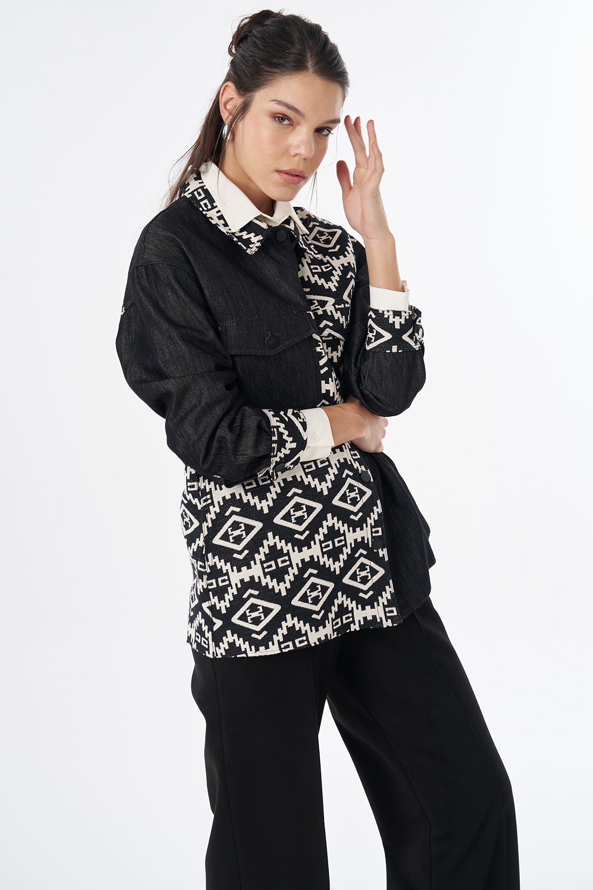 Ethnic Pattern Jacket Black