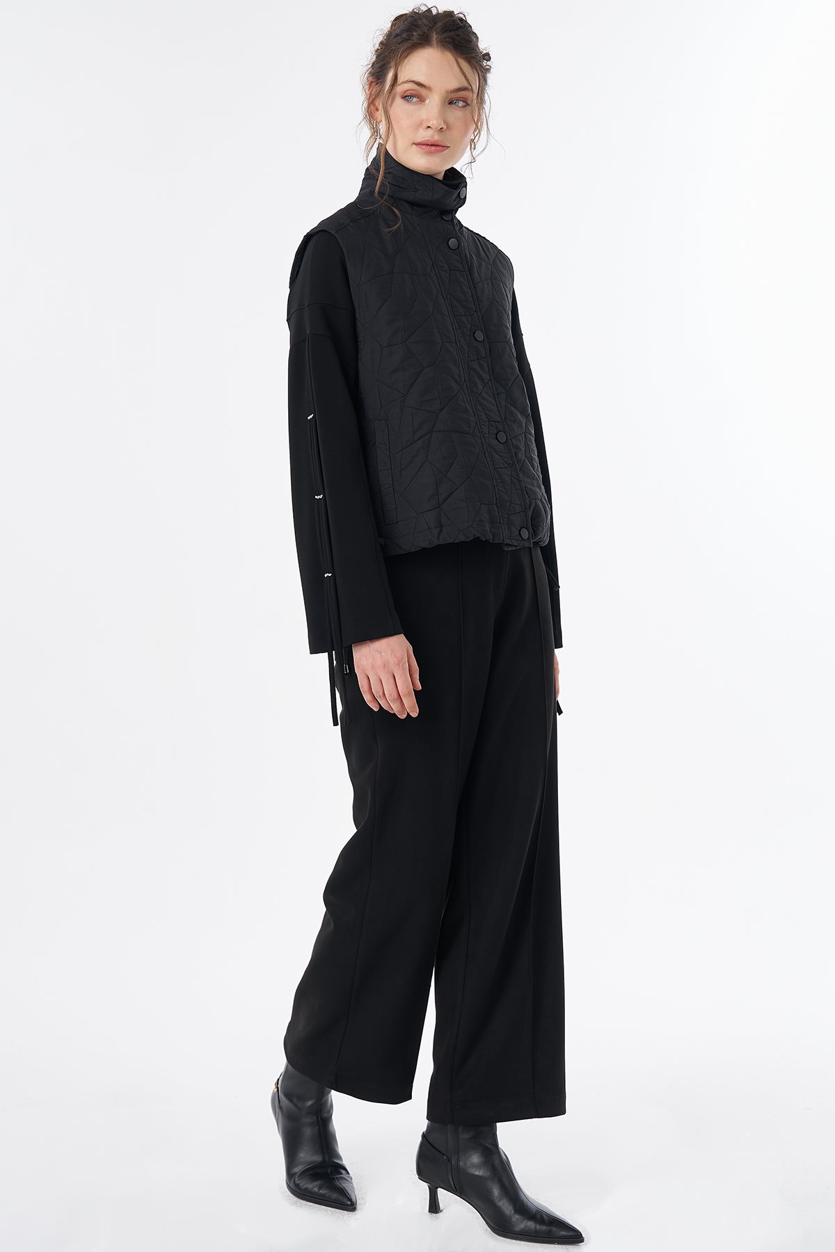 Drawstring Quilted Vest Black