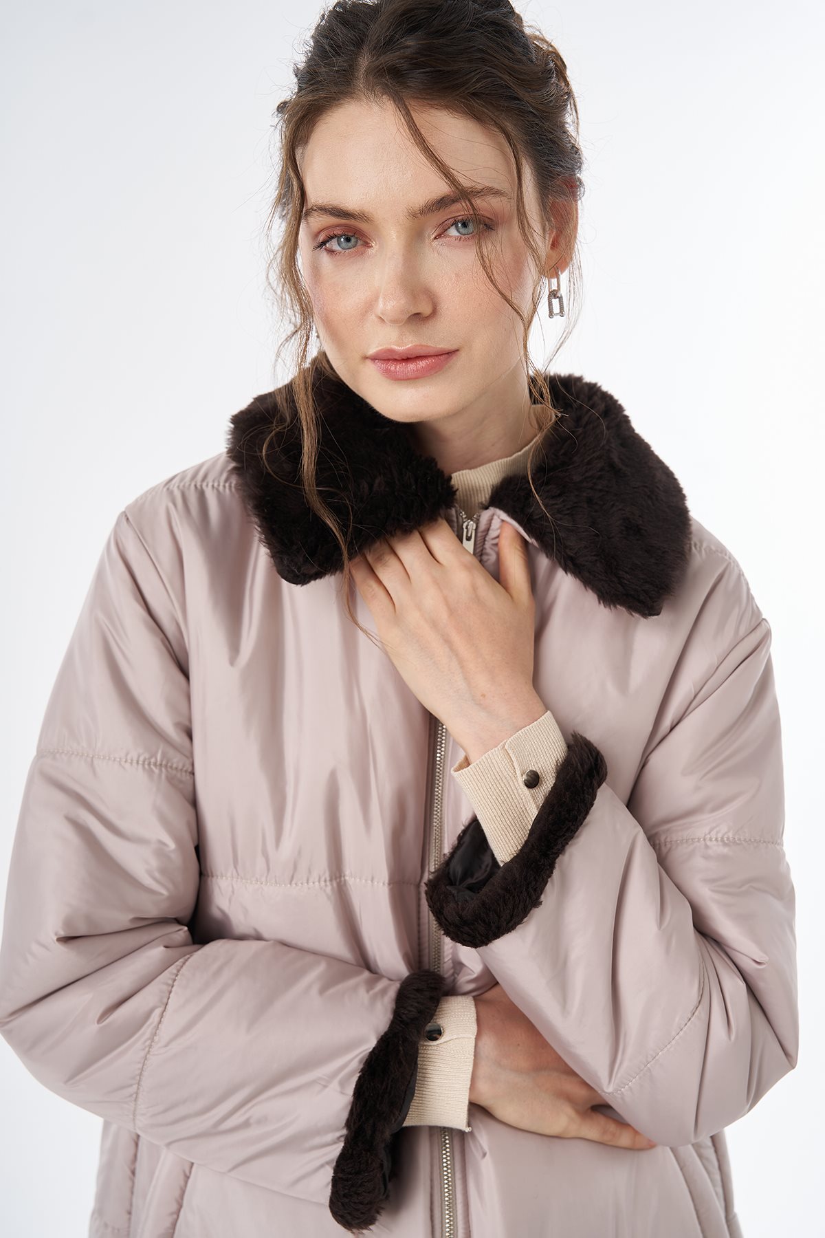 Yaka Detaylı Anorak Mont Kum
