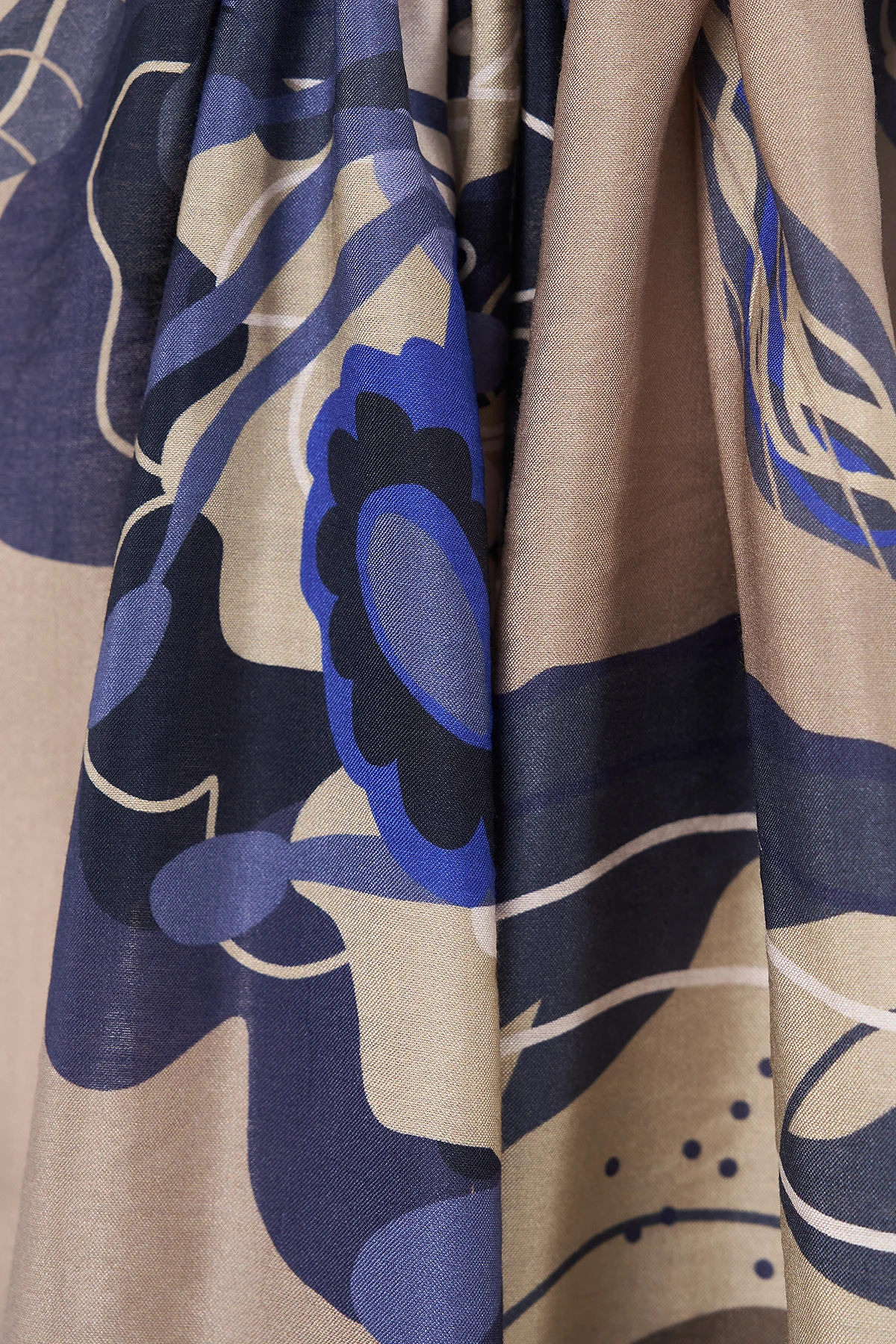 Abstract Floral Pattern Viscose Shawl Navy-Beige