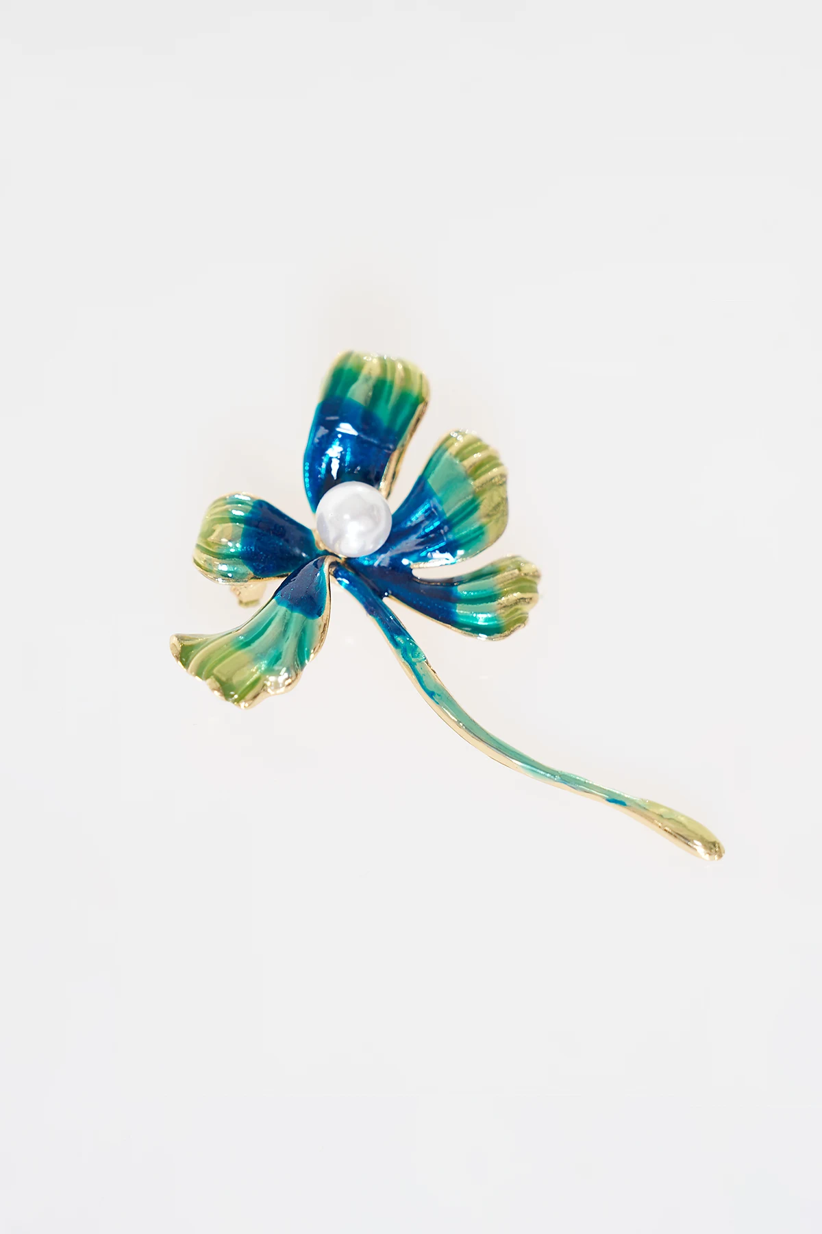 Pearl Detail Flower Motif Brooch Gold