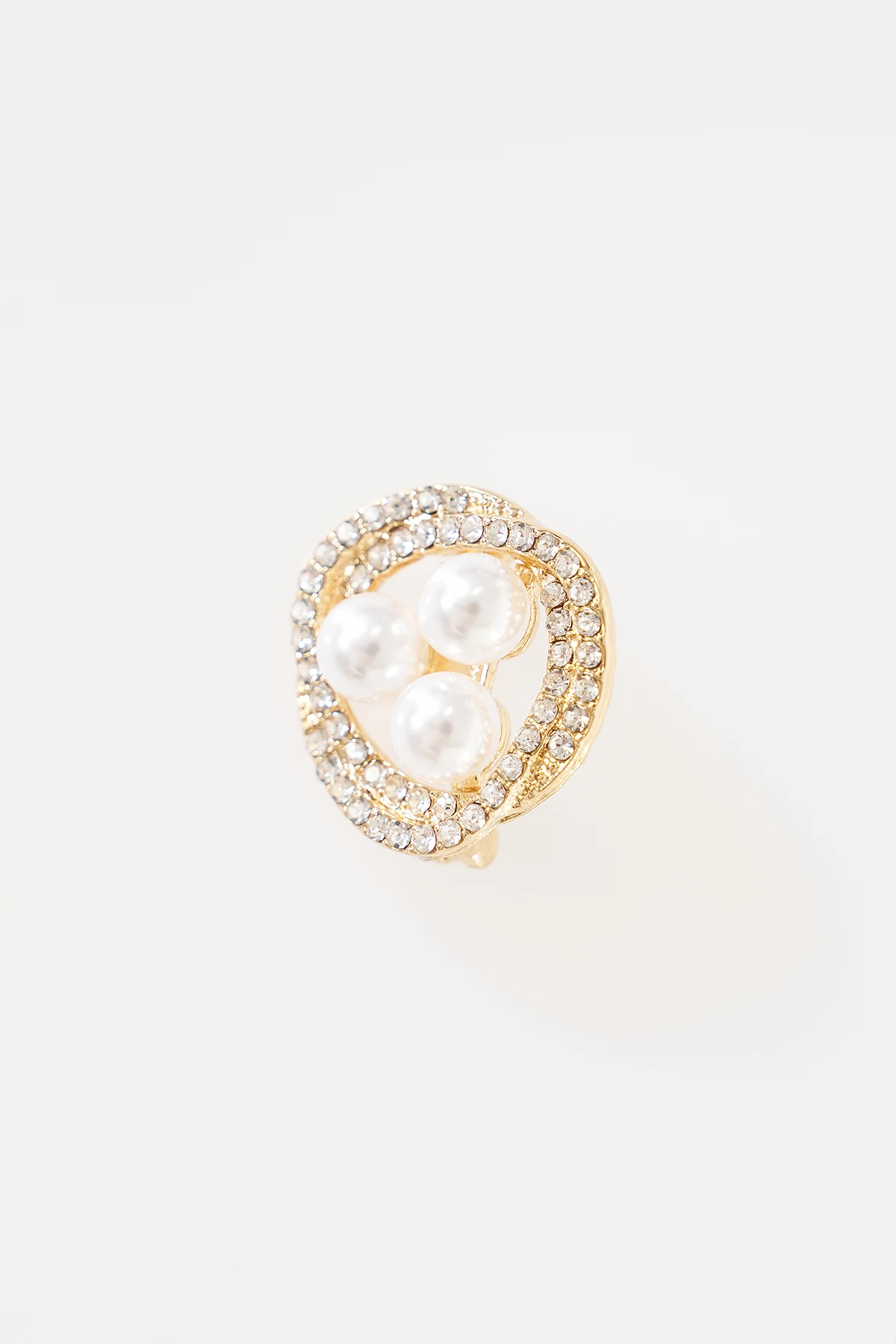 Triple Pearl Detail Brooch Gold